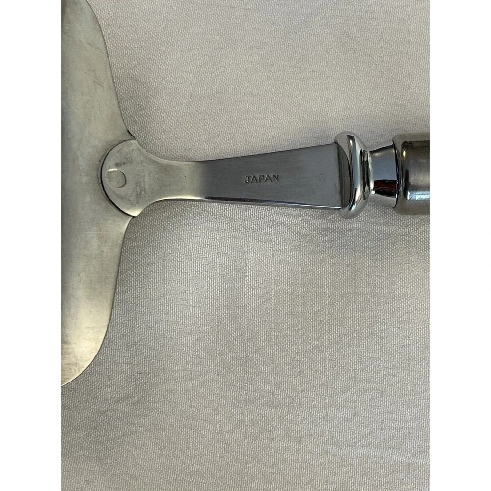Mirage Stainless Steel Cheese & Cake Pie Serving Knives Lucite Handle '60 VTG